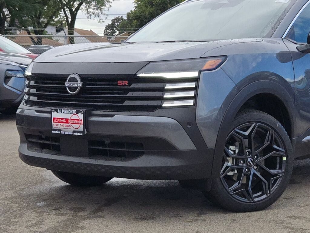 New 2026 Gray Nissan SR image 2