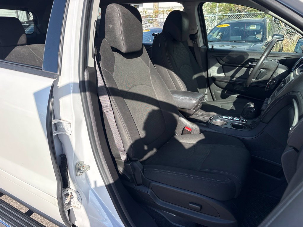 Used 2016 White GMC SLE-2 image 21