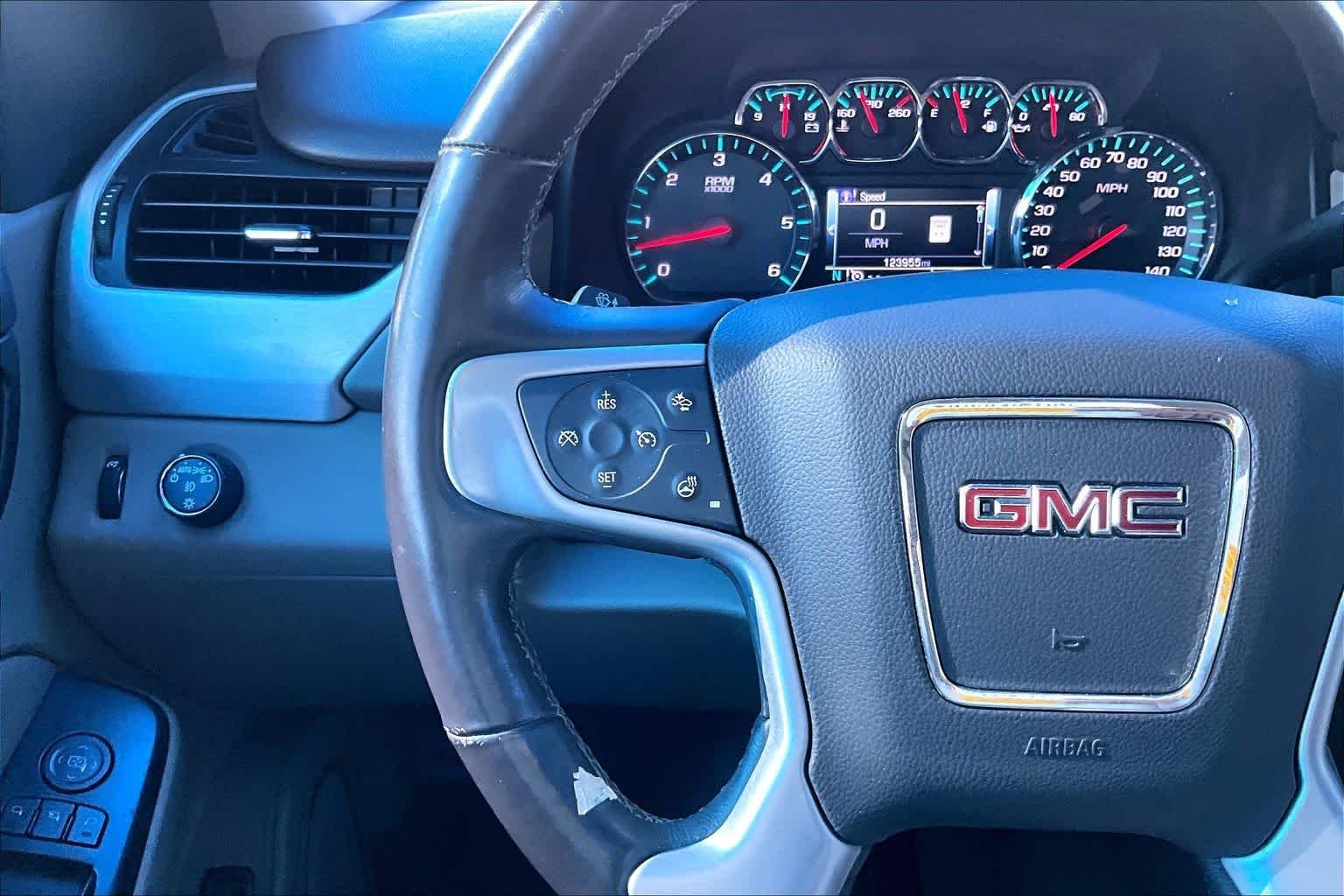 Used 2017 Onyx Black GMC SLT image 24