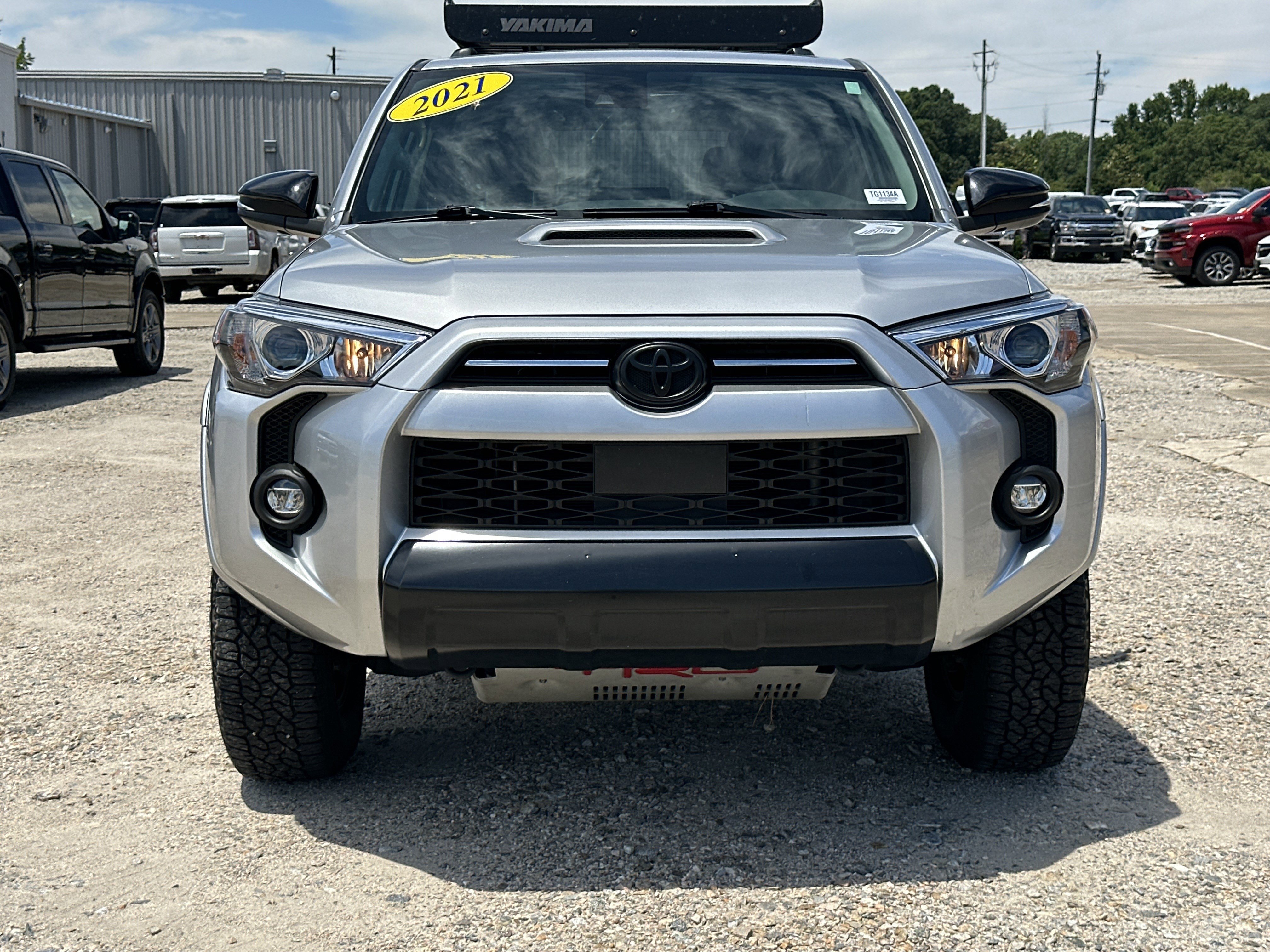 Used 2021 Classic Silver Metallic Toyota Venture image 2