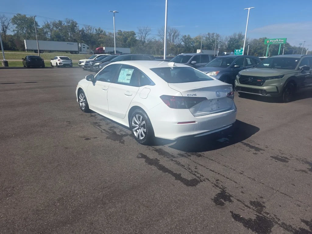 New 2026 Platinum White Pearl Honda LX image 5