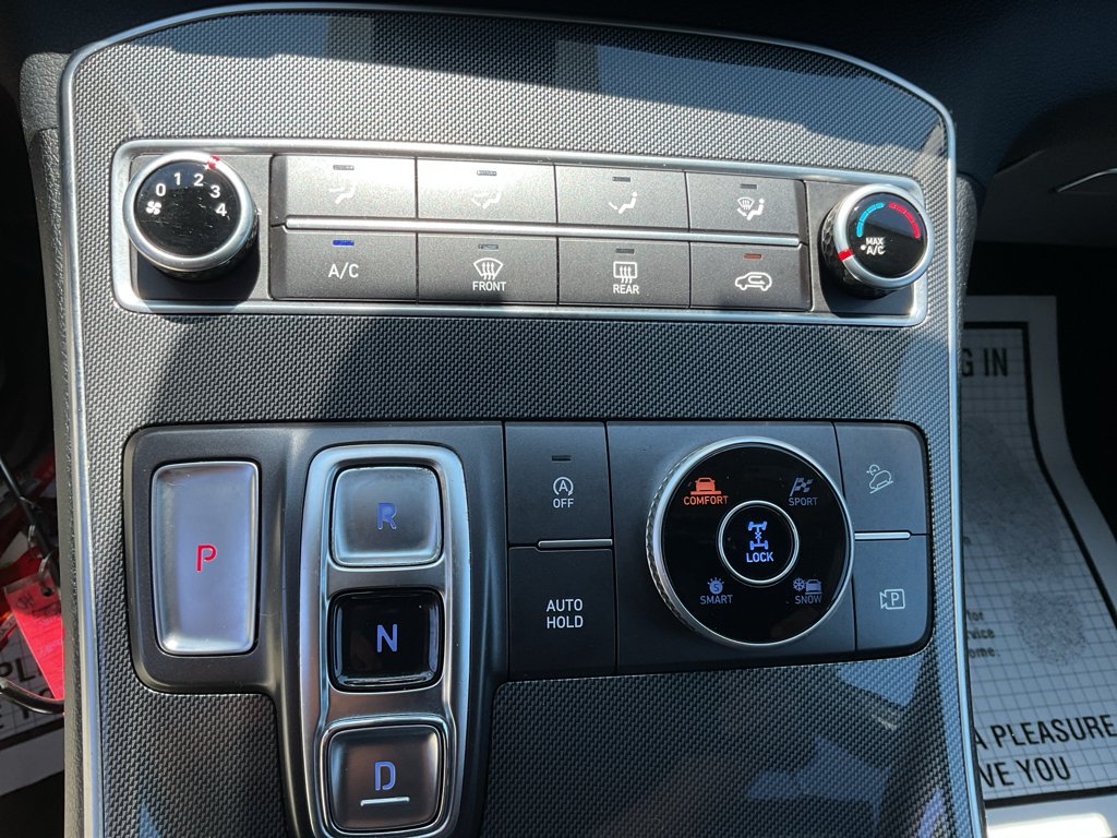 Used 2022 Shimmering Silver Hyundai SE image 26