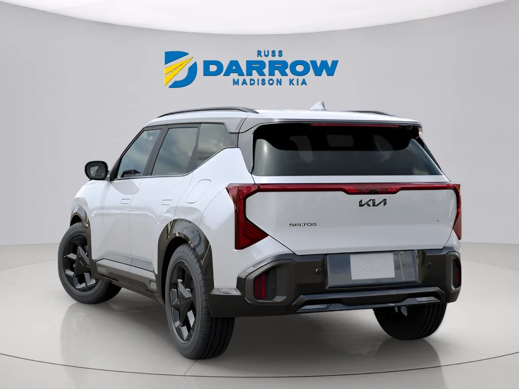 New 2027 Snow White Pearl Kia X-Line S image 2