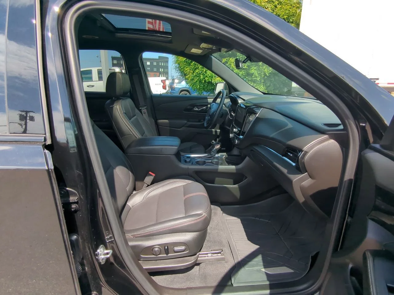 Used 2023 Mosaic Black Metallic Chevrolet RS image 30