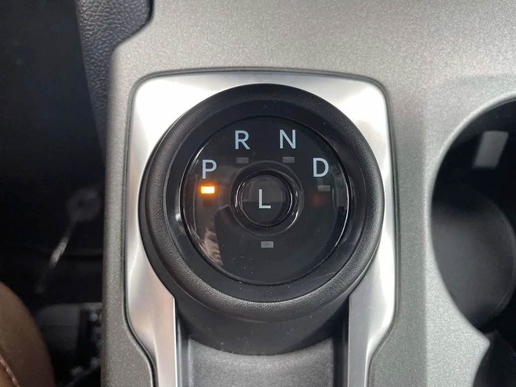 New 2025 Gray Ford Outer Banks image 17