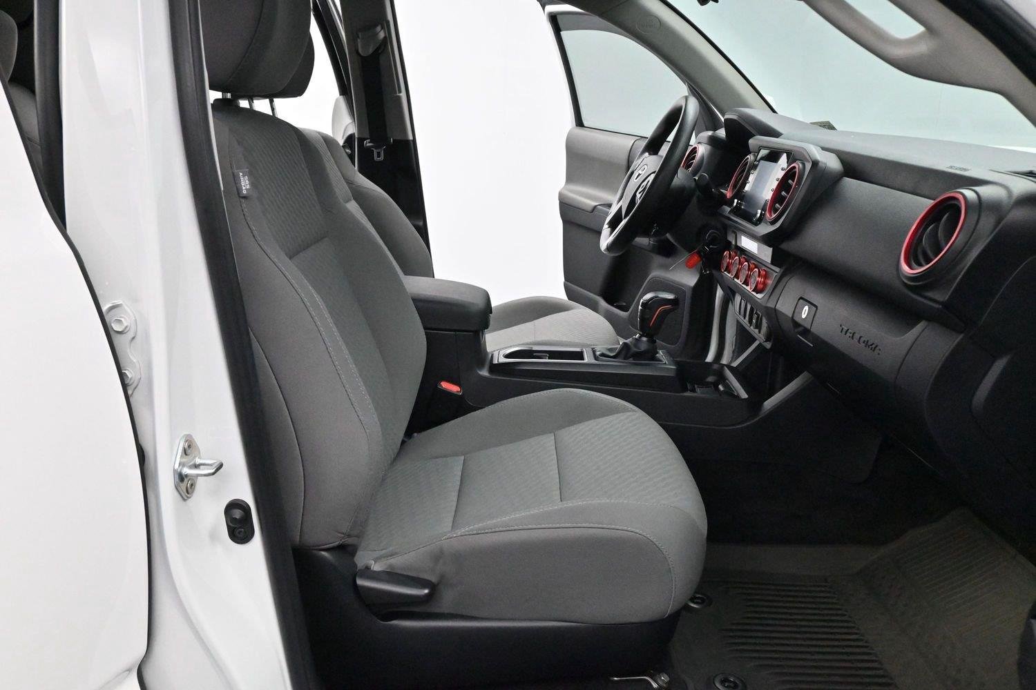 Used 2022 White Toyota SR V6 image 30