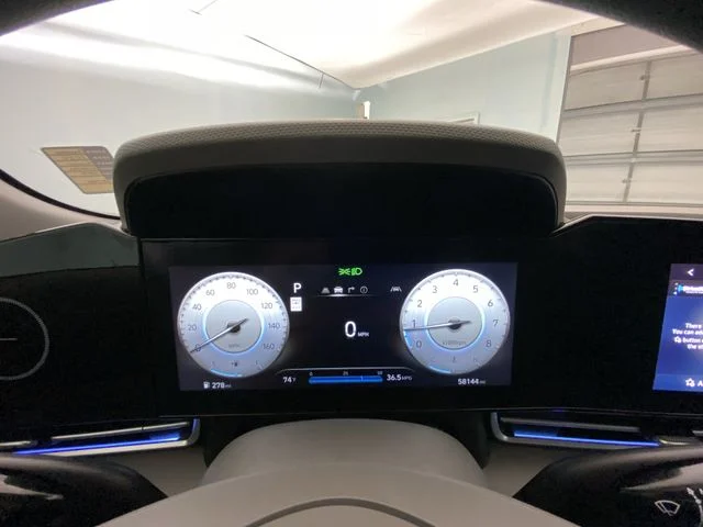 Used 2024 White Hyundai SEL image 15