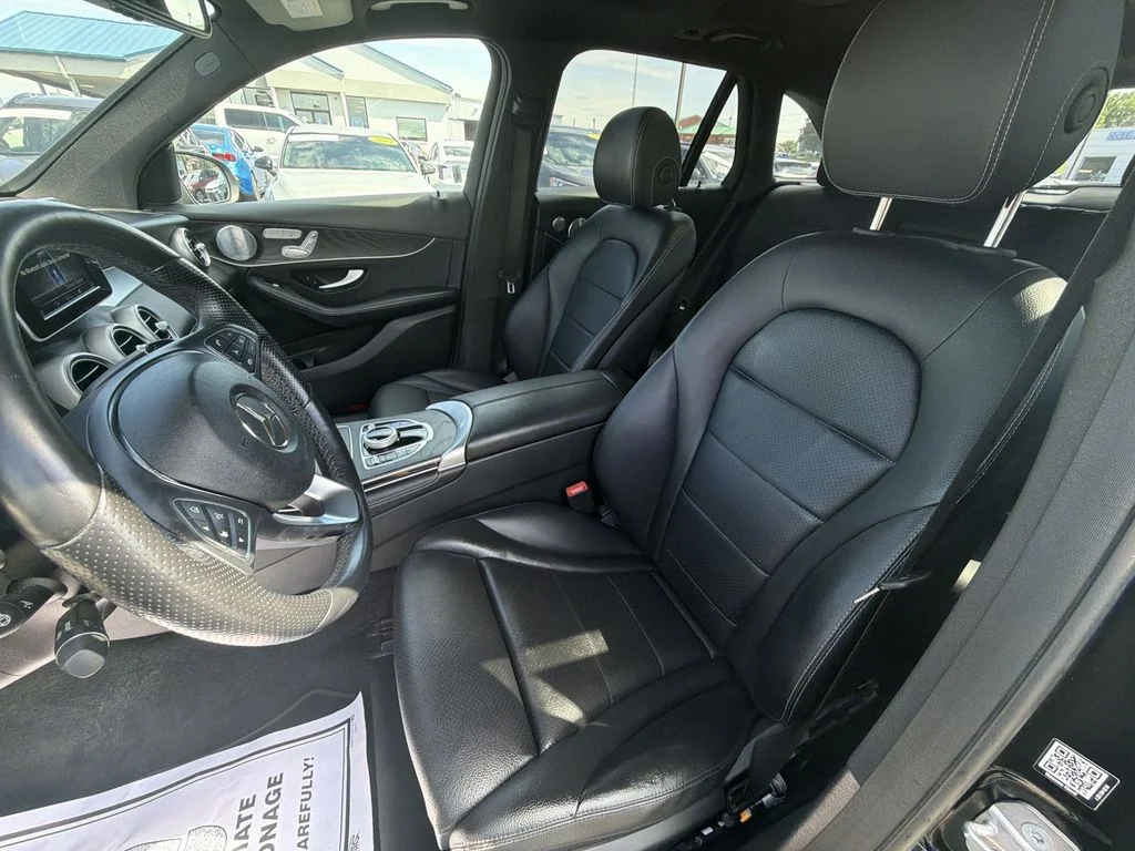 Used 2018 Black Mercedes-Benz GLC 300 image 17