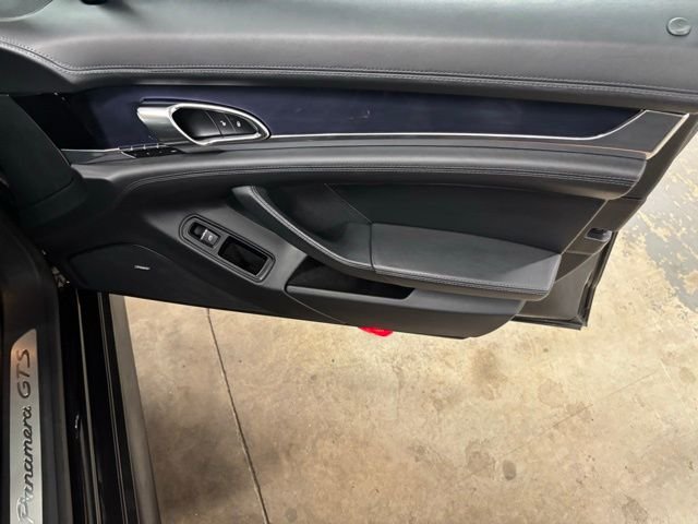Used 2013  Porsche GTS image 23