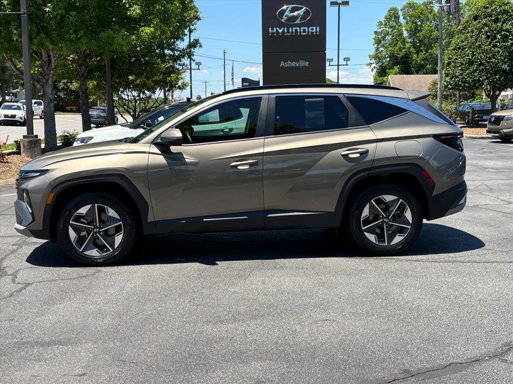Certified Used 2025 Cashmere Bronze Hyundai SEL Convenience image 3