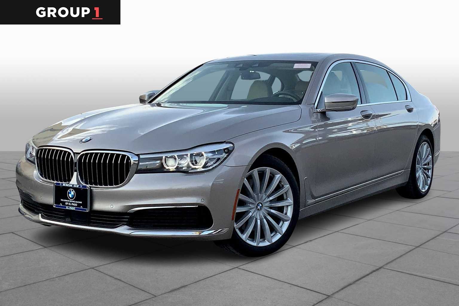 2019 BMW 7 Series 740i's photo