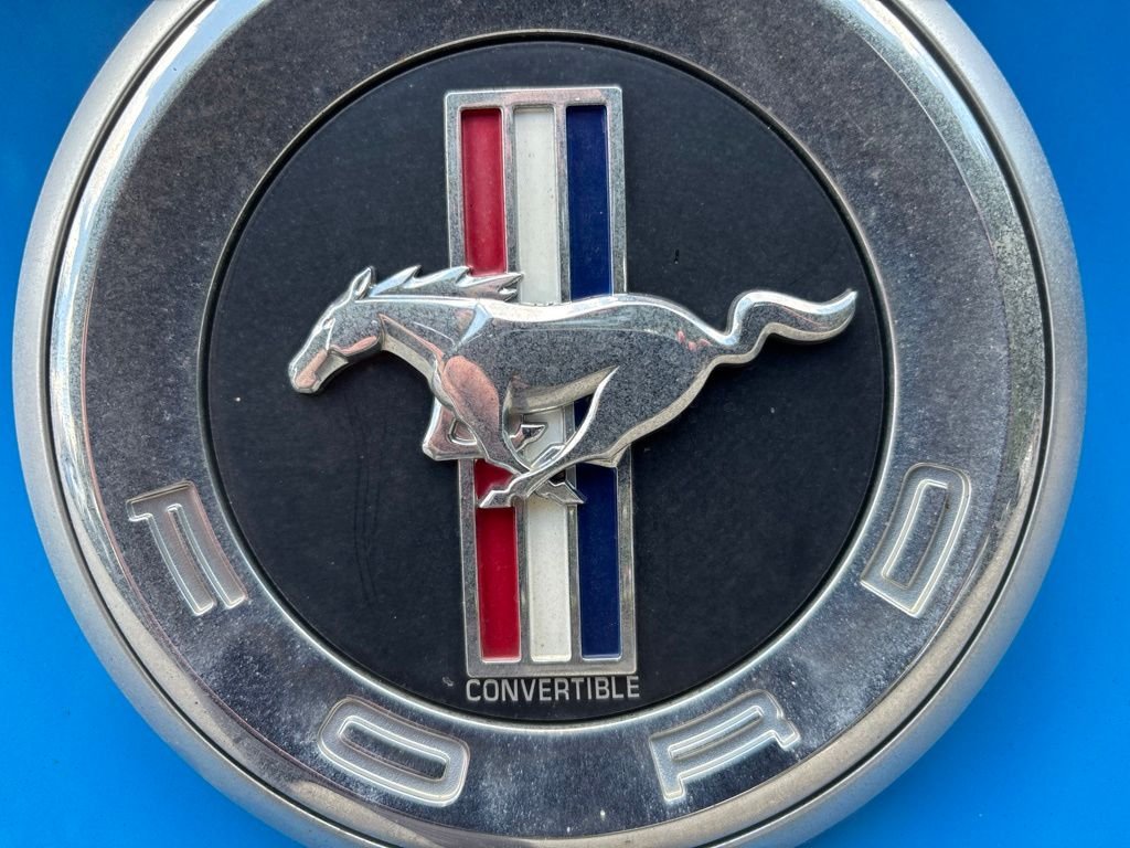 Used 2011 Blue Ford V6 Premium image 18