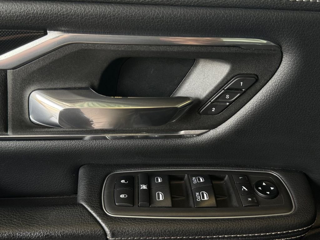 Used 2021 Black Ram Laramie image 27
