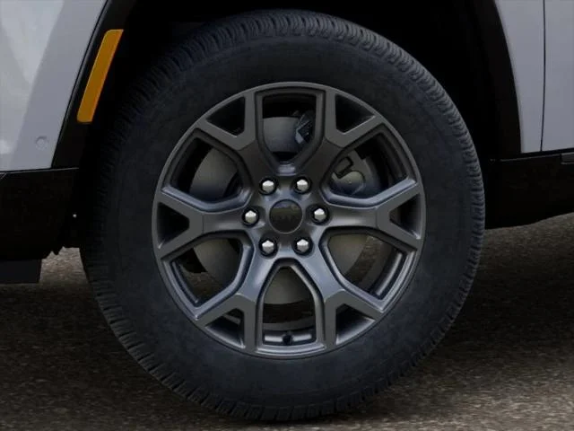 New 2026 Bright White Clear-Coat Exterior Paint Jeep Limited Altitude image 34