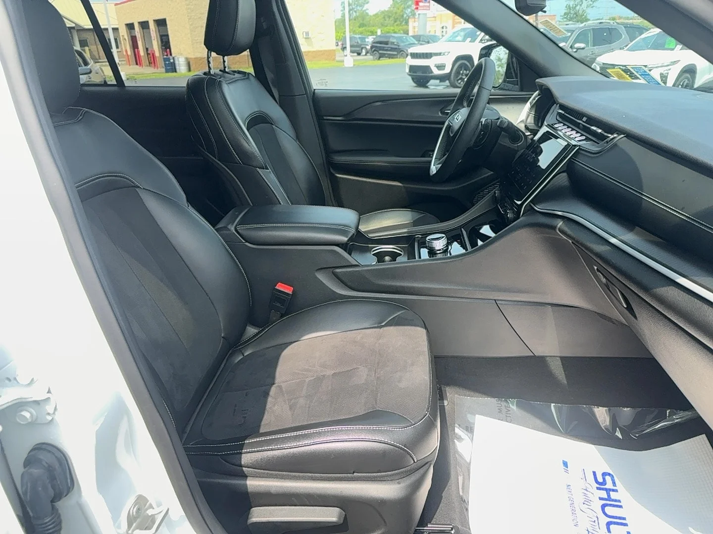 Used 2024 Bright White Clearcoat Jeep Altitude X image 30