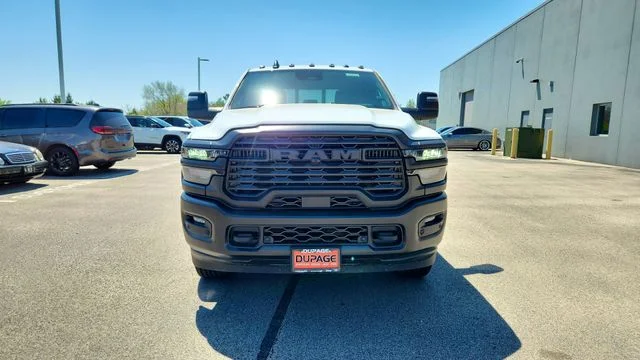New 2026 Bright White Clear-Coat Exterior Paint RAM Tradesman image 2