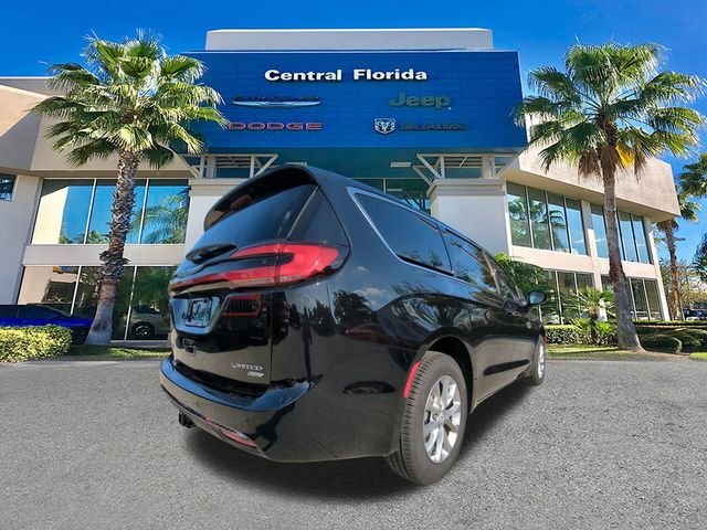 New 2026 Diamond Black Crystal Pearl-Coat Exterior Paint Chrysler Limited image 5