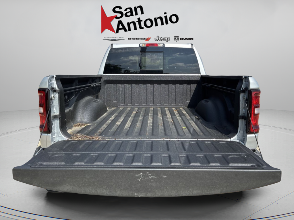 New 2026 Silver Zynith Exterior Paint RAM Big Horn/Lone Star image 35