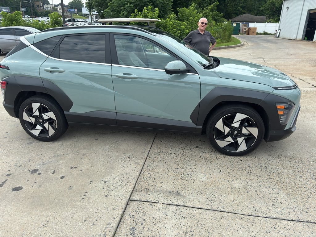 Used 2024 Mirage Green Hyundai Limited image 4