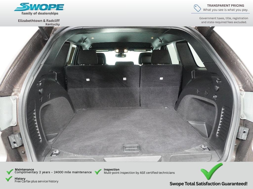 Used 2019 Walnut Brown Metallic Clearcoat Jeep Laredo E image 23
