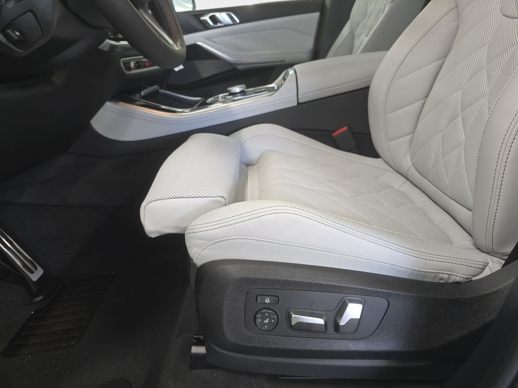 New 2026 Brooklyn Grey Metallic BMW xDrive40i image 15