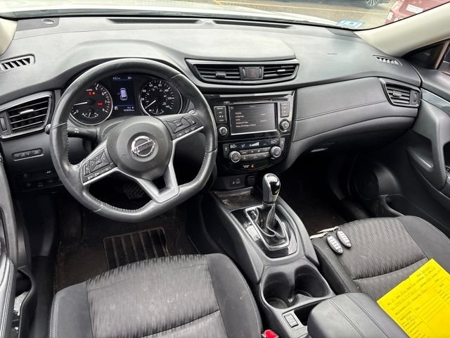 Used 2018 Pearl White Nissan SV image 13