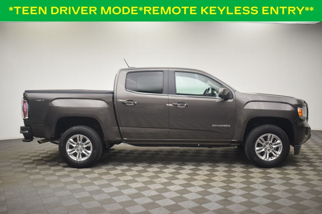 Used 2019 Smokey Quartz Metallic GMC SLE1 image 13