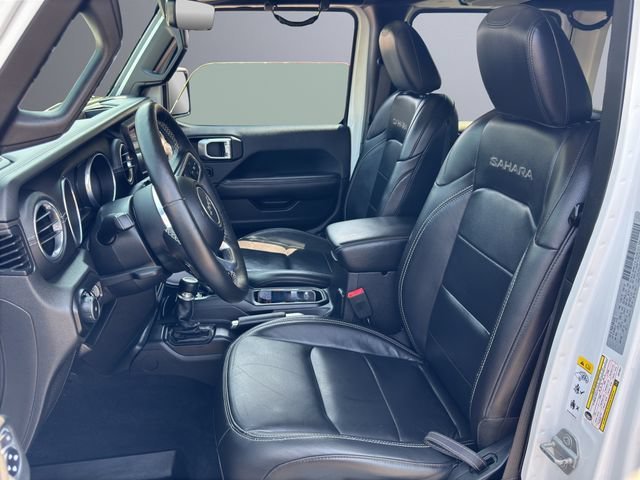 Used 2018 White Jeep Sahara 4x4 image 14