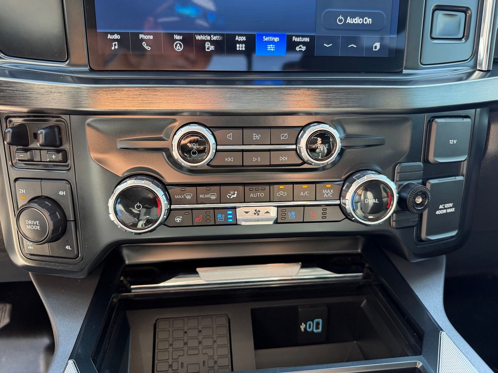 2023 Ford F-350 Super Duty Lariat - Photo 22