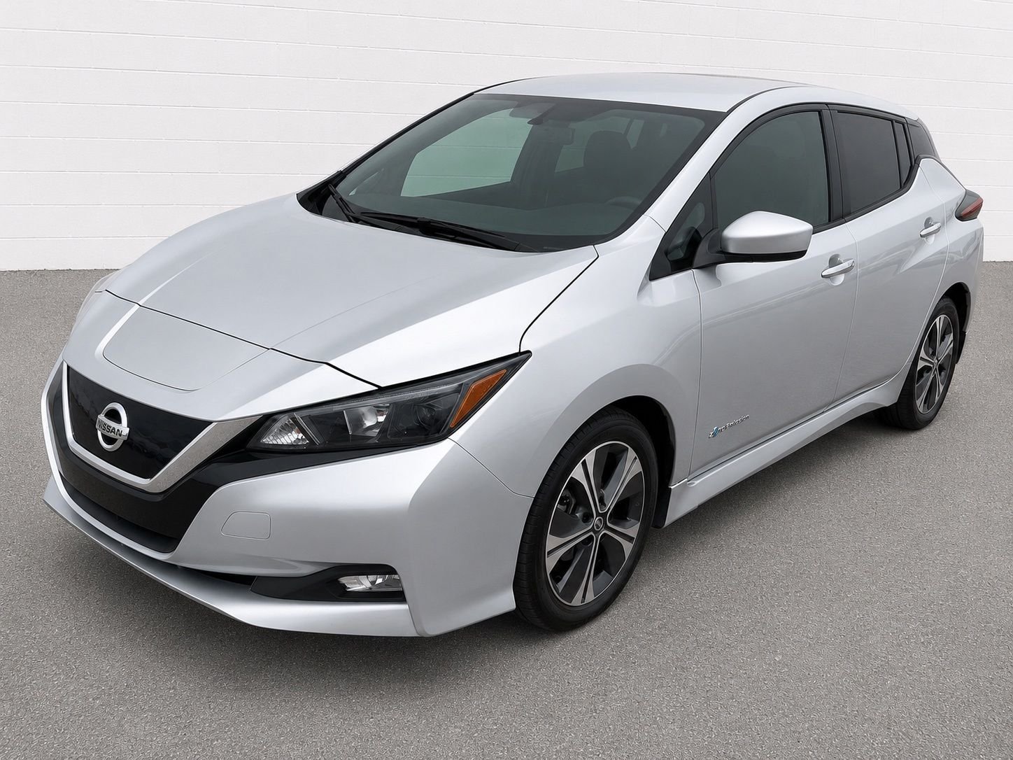2018 Nissan Leaf SV's photo