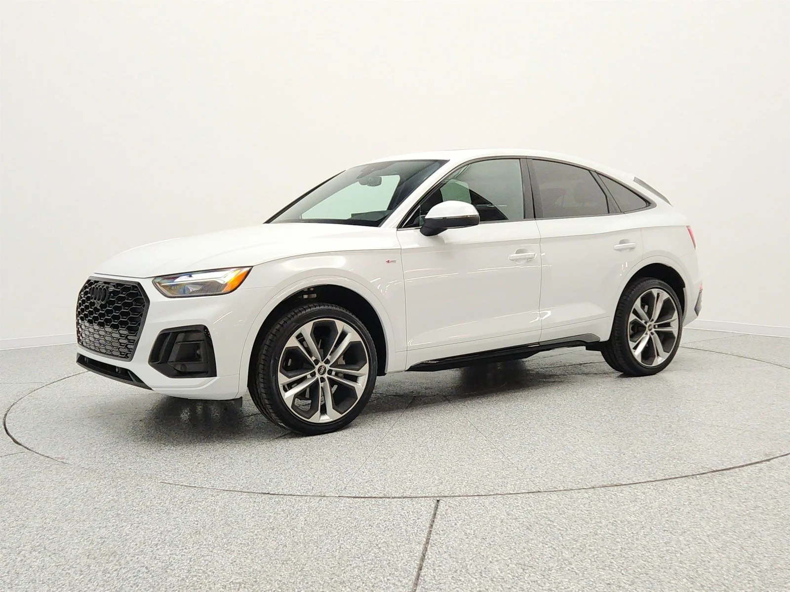 2023 Audi Q5 Sportback 45 Premium Plus's photo