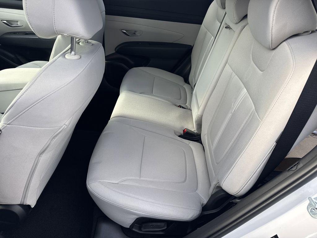 New 2026 White Hyundai SEL FWD image 17