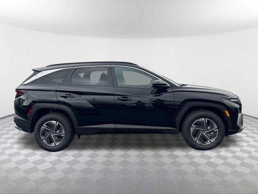 New 2025 Gray Hyundai Blue image 4