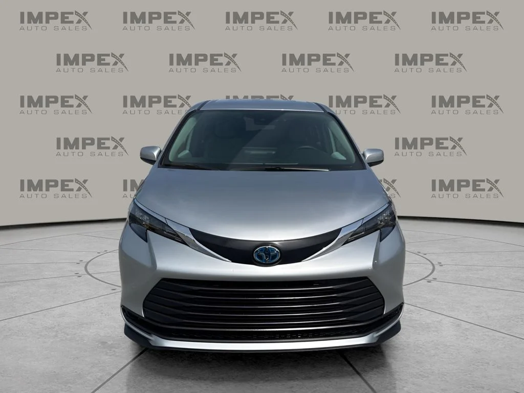Used 2025 Silver Toyota LE image 8