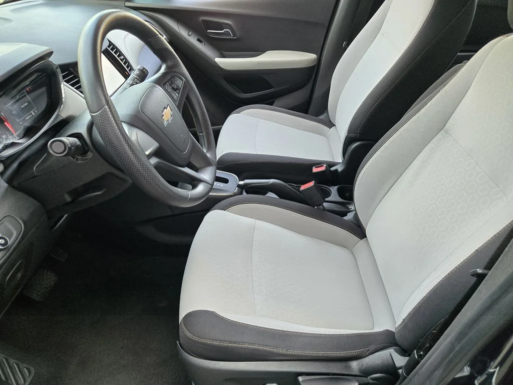2018 Chevrolet Trax LS - Photo 9
