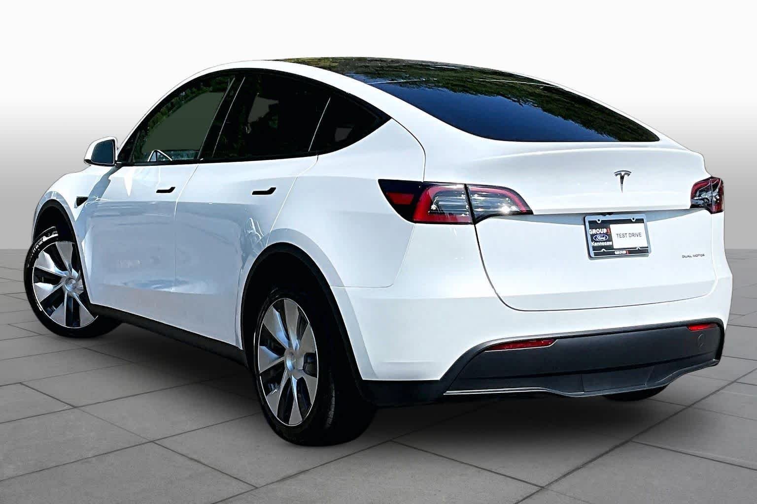 Used 2023 Pearl White Multi Tesla  image 11