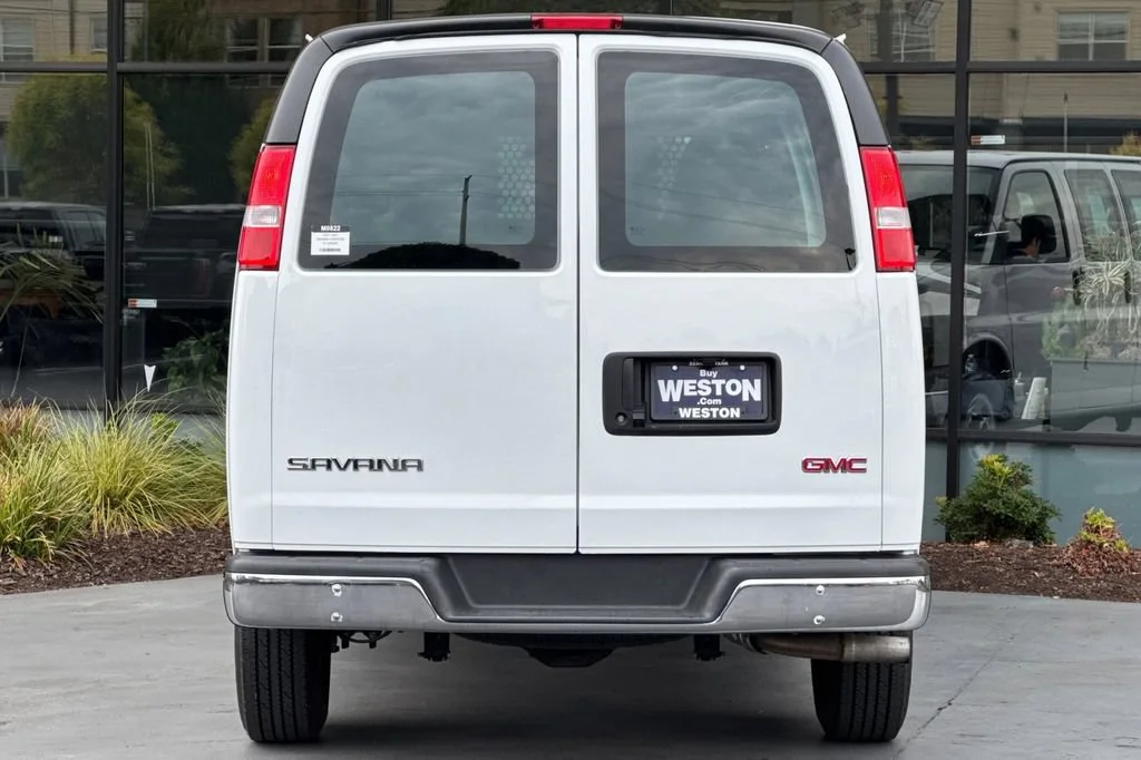 Used 2025 Summit White GMC Work Van image 5