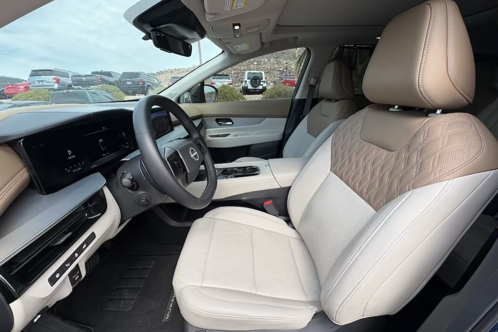 2025 Nissan Murano Platinum - Photo 10