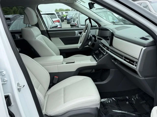 Used 2024 White Hyundai Calligraphy image 16