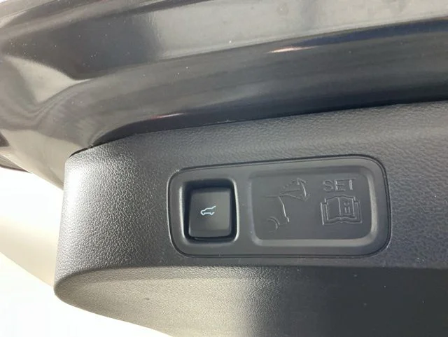 Used 2024  Ford Limited image 30