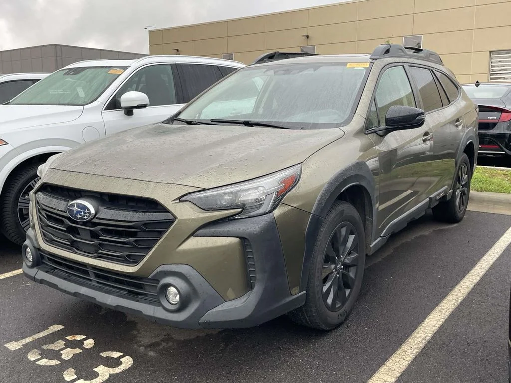 Used 2023 Autumn Green Metallic Subaru Onyx Edition XT image 2