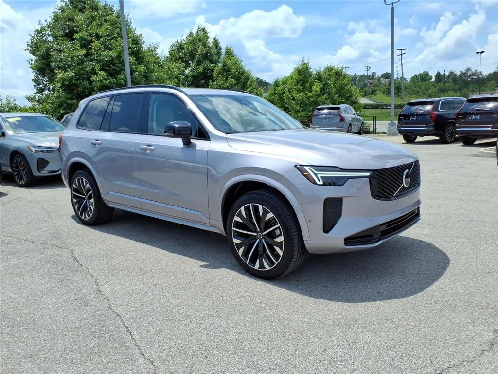 2026 Volvo XC90 B6 Ultra Dark 7-Seater 4WD's photo