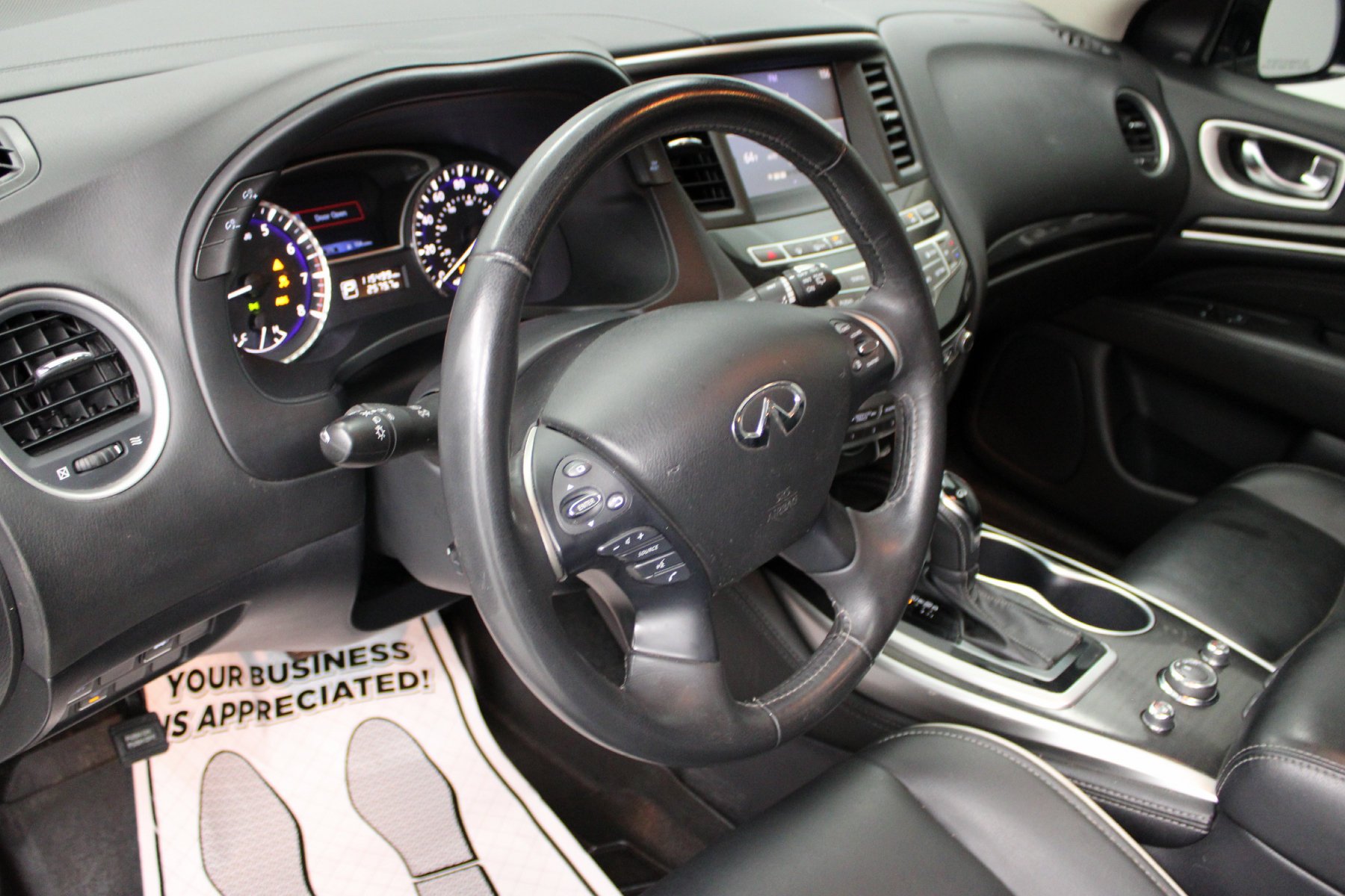 Used 2019 Majestic White INFINITI PURE image 15