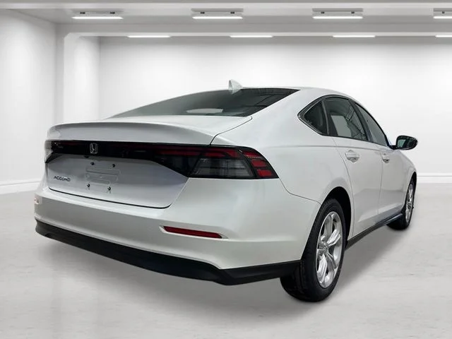 New 2026 Platinum White Pearl Honda LX image 7