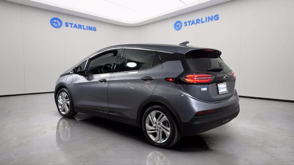 Used 2023 GRAY GHOST METALLIC Chevrolet 1LT image 5