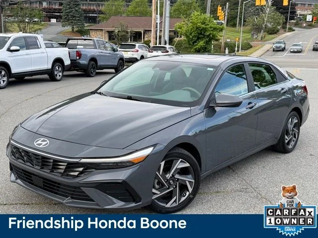 Used 2024 Gray Hyundai SEL image 2