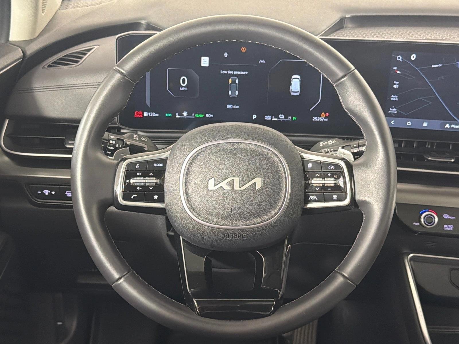 Used 2025 Aurora Black Pearl Kia SX image 24