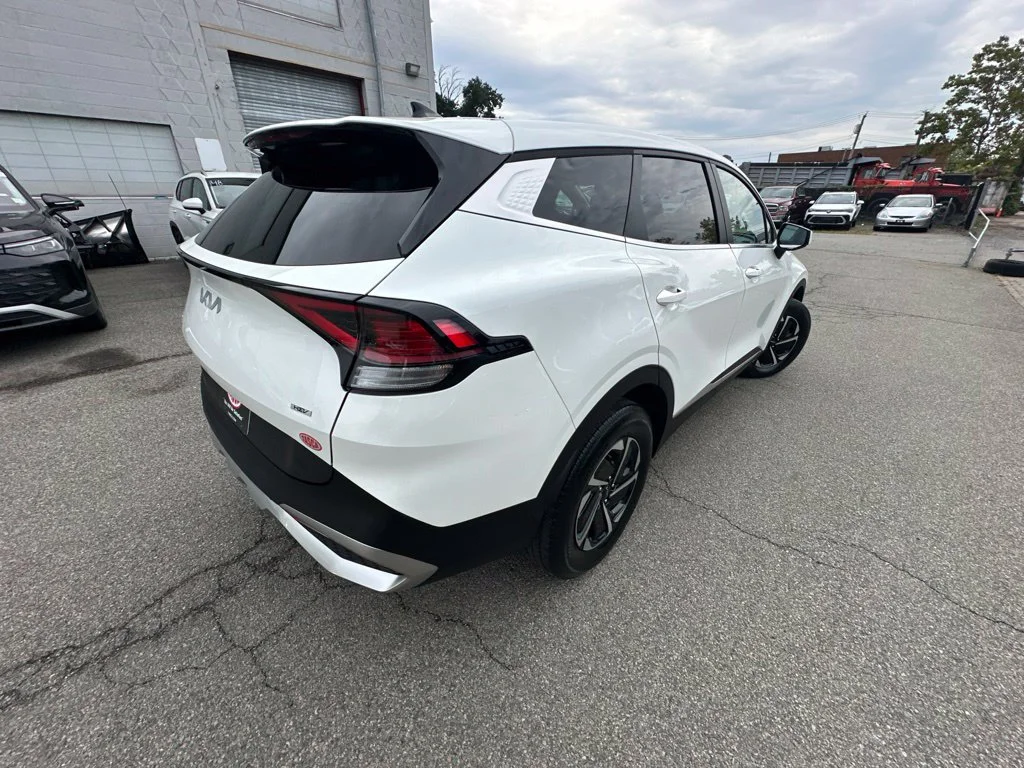 Used 2023 White Kia LX image 6