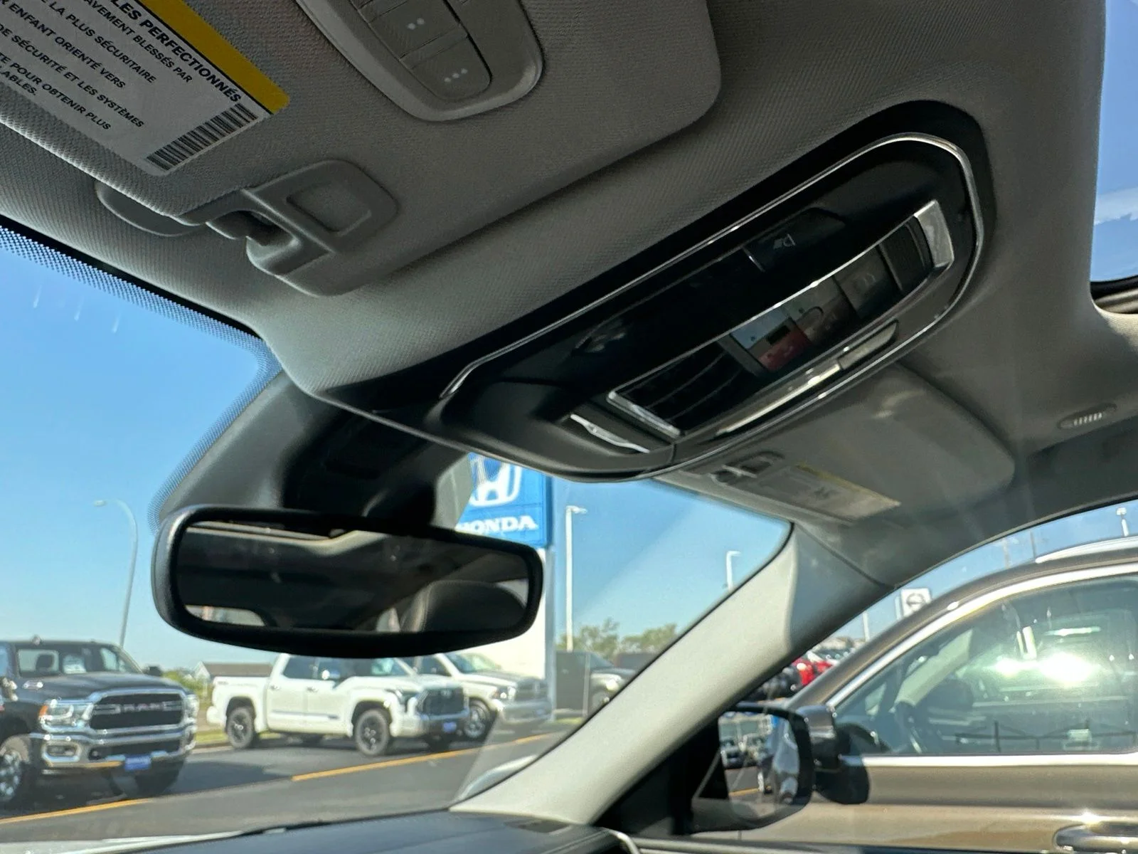 Used 2022 White Jeep 4xe image 76