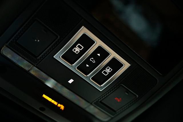 2026 Land Rover Discovery Gemini Edition - Photo 50